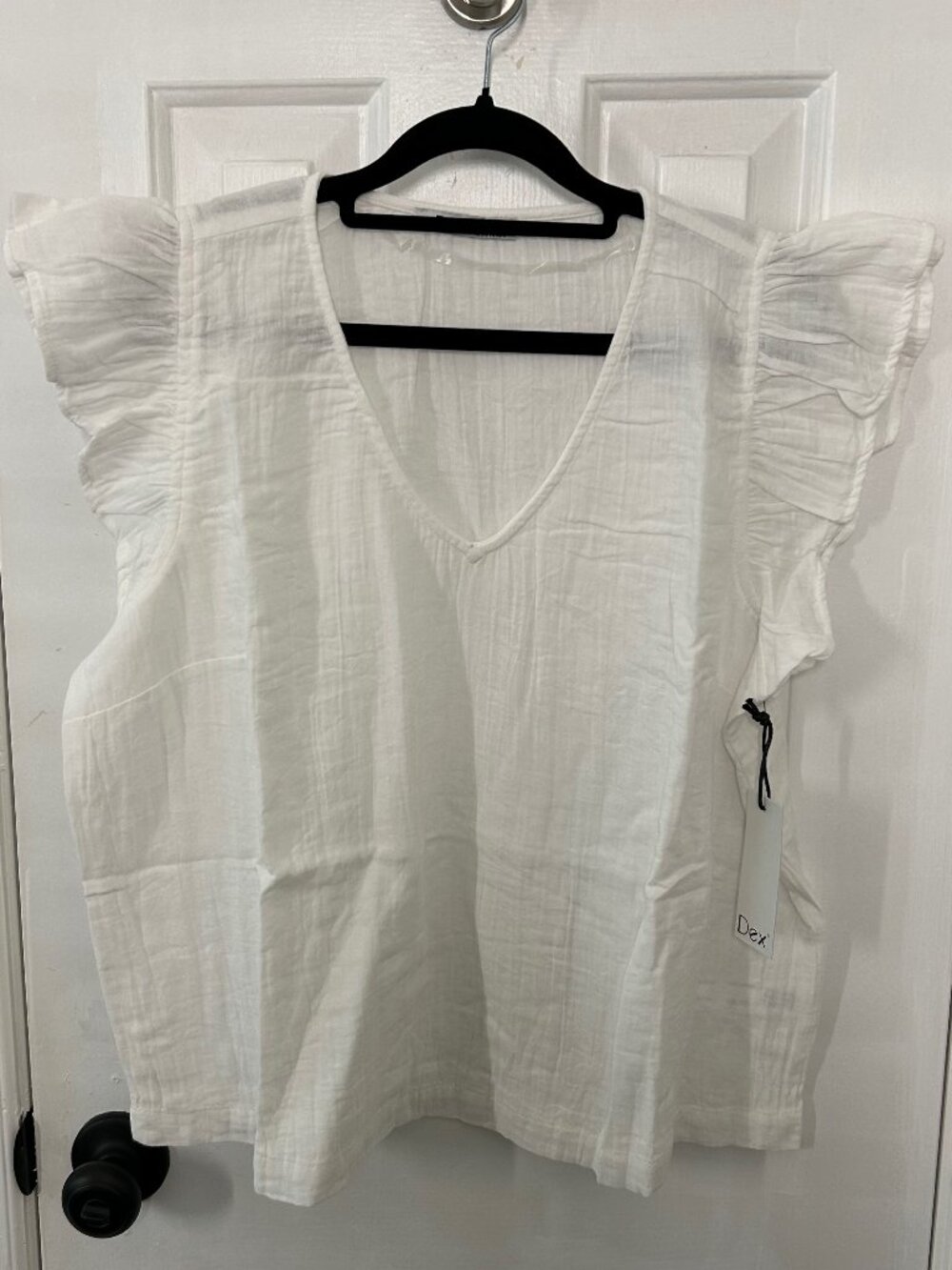 NWT Dex Size L Large White Ruffle Sleeve V-Neck Top